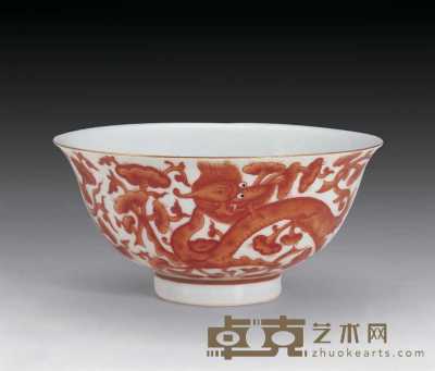 清嘉庆 矾红福蝙纹碗 直径11.3cm